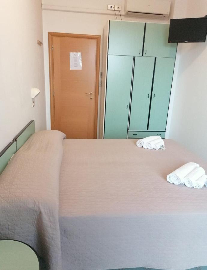 Hotel Magriv Римини Экстерьер фото